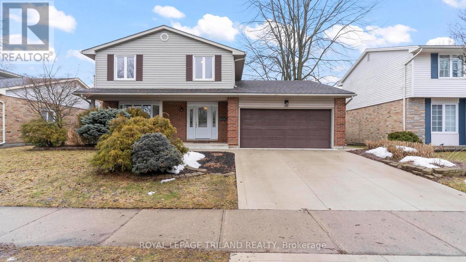 808 Farnham Road, London South, Ontario  N6K 1R7 - Photo 2 - X12894364