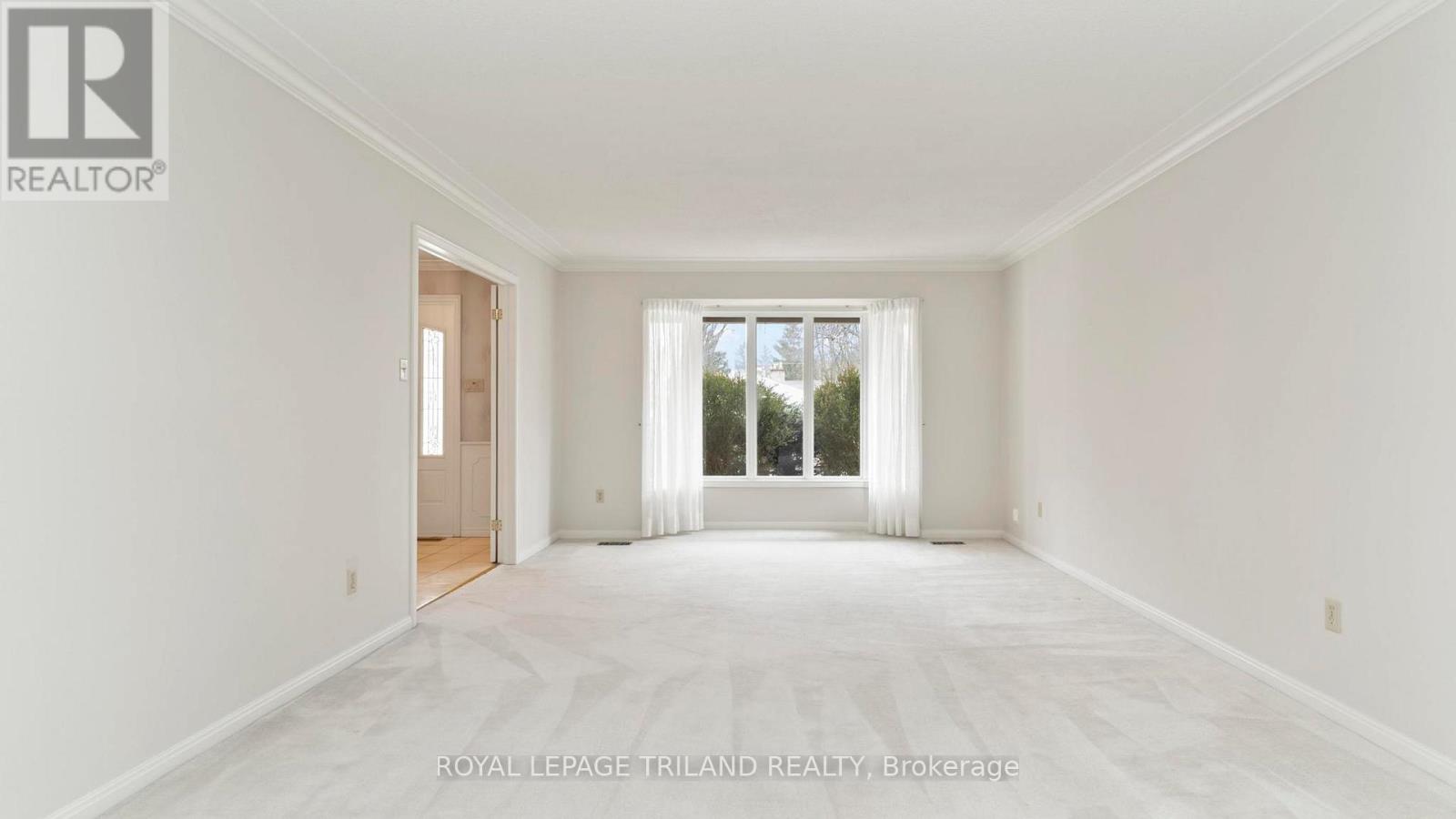 808 Farnham Road, London South, Ontario  N6K 1R7 - Photo 8 - X12894364