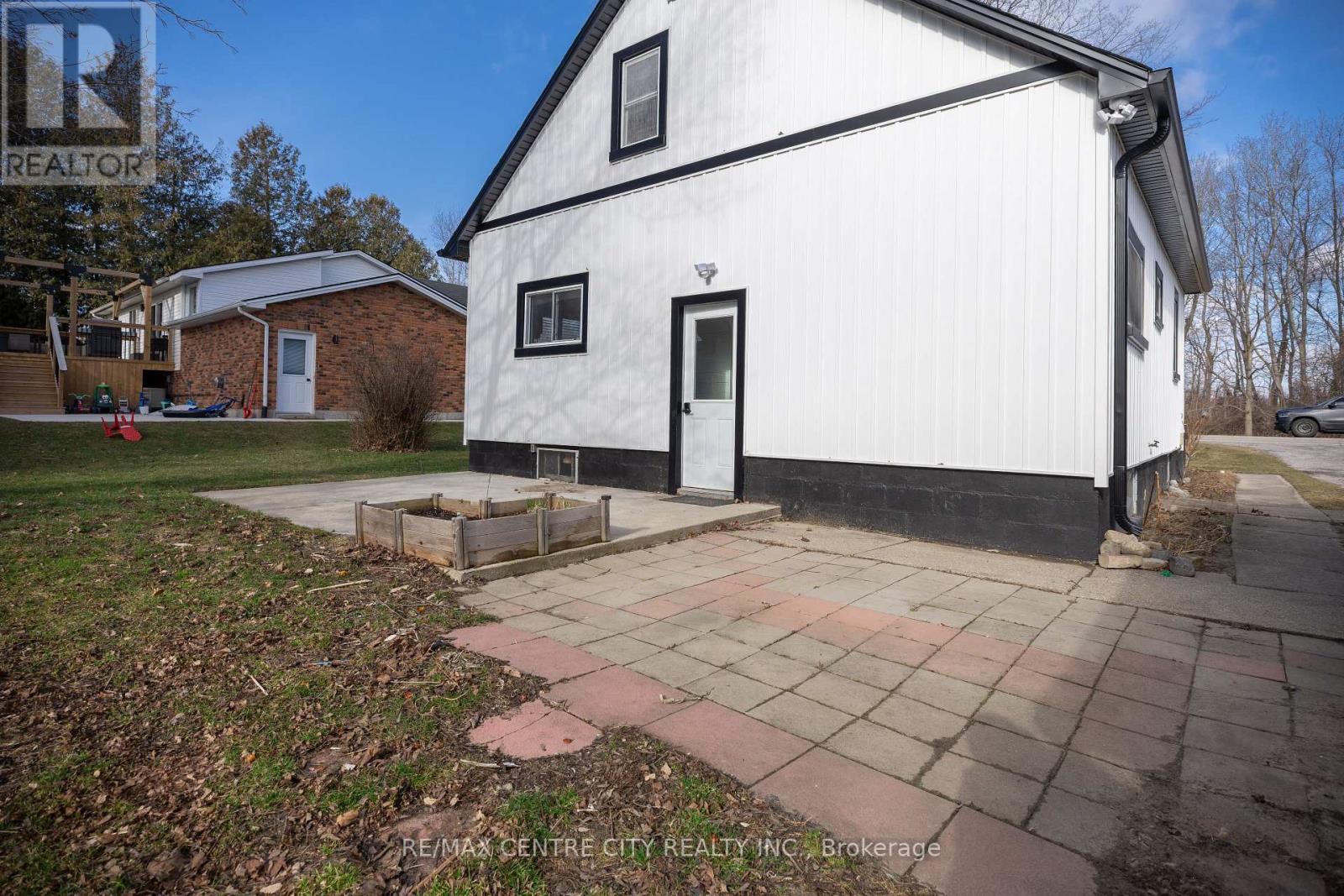 70 Main Street, West Elgin (West Lorne), Ontario  N0L 2P0 - Photo 24 - X12894392