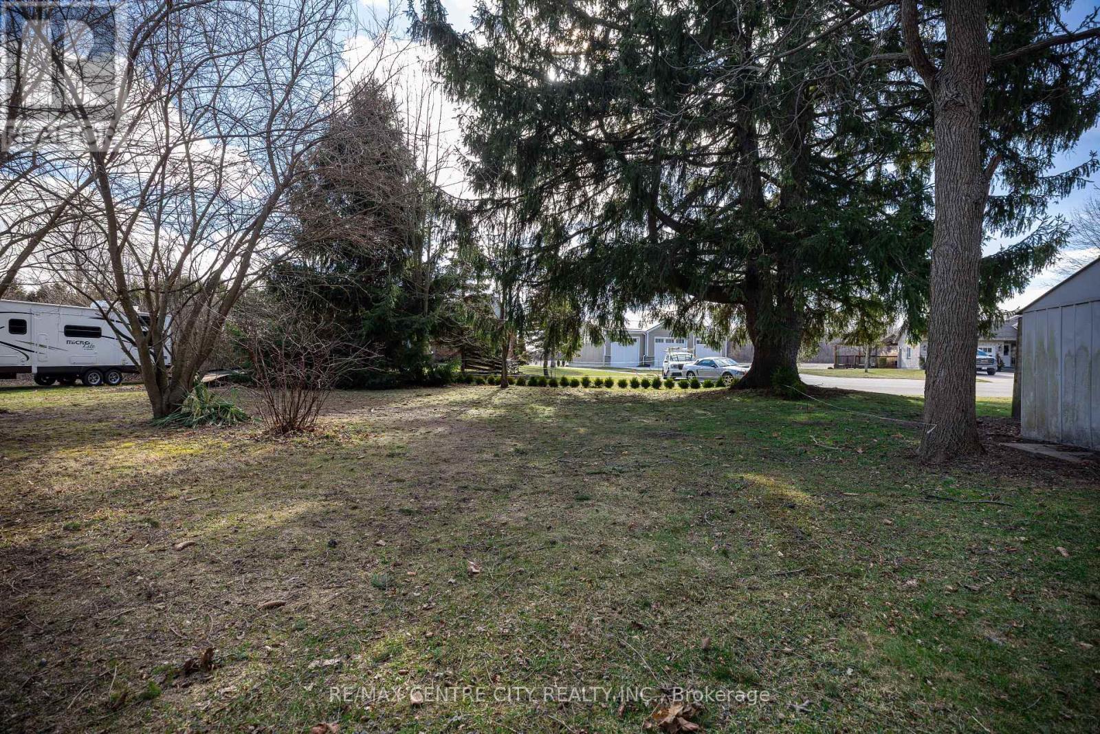 70 Main Street, West Elgin (West Lorne), Ontario  N0L 2P0 - Photo 27 - X12894392