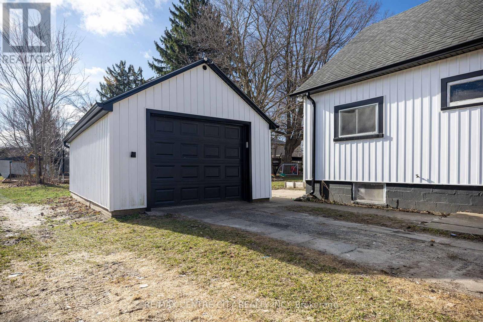 70 Main Street, West Elgin (West Lorne), Ontario  N0L 2P0 - Photo 32 - X12894392