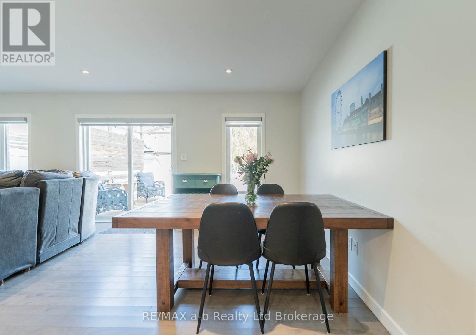 109 Denrich Avenue, Tillsonburg, Ontario  N4G 0H1 - Photo 12 - X12894388