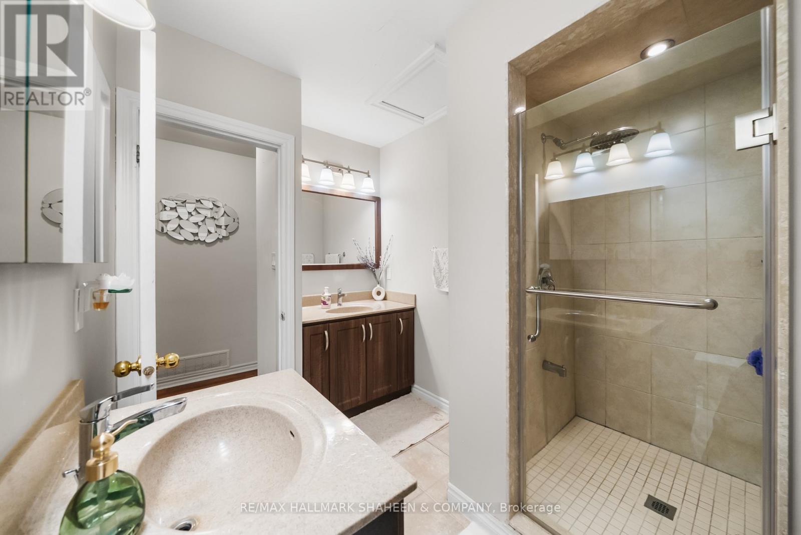 223 Hillcrest Avenue, Toronto, Ontario  M2N 3P3 - Photo 26 - C12894368