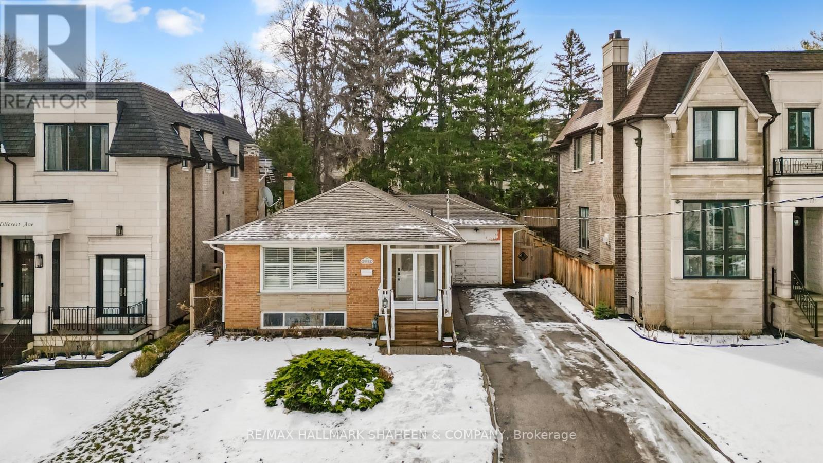 223 Hillcrest Avenue, Toronto, Ontario  M2N 3P3 - Photo 3 - C12894368