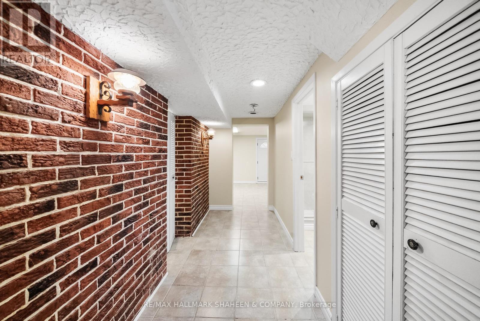 223 Hillcrest Avenue, Toronto, Ontario  M2N 3P3 - Photo 34 - C12894368