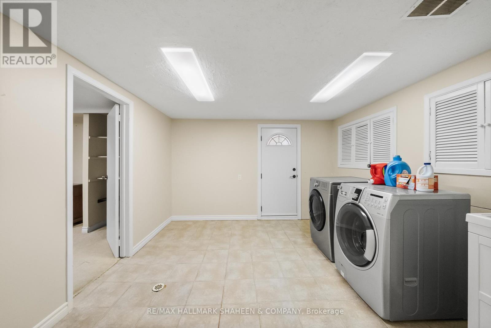 223 Hillcrest Avenue, Toronto, Ontario  M2N 3P3 - Photo 36 - C12894368