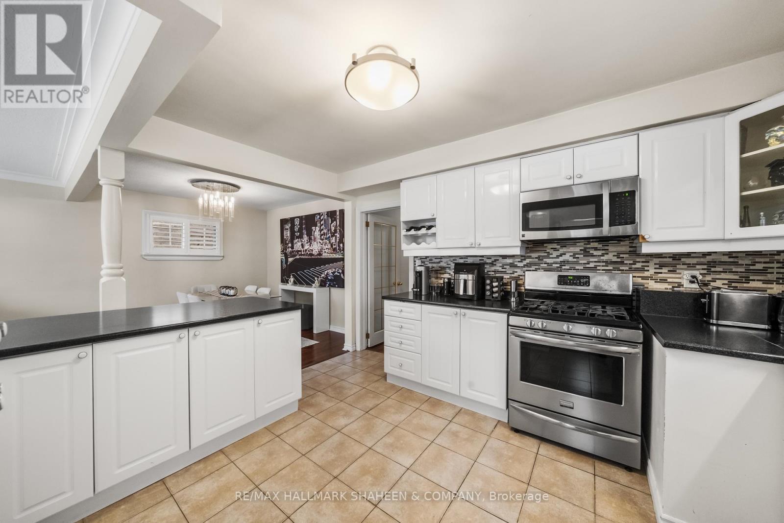 223 Hillcrest Avenue, Toronto, Ontario  M2N 3P3 - Photo 6 - C12894368