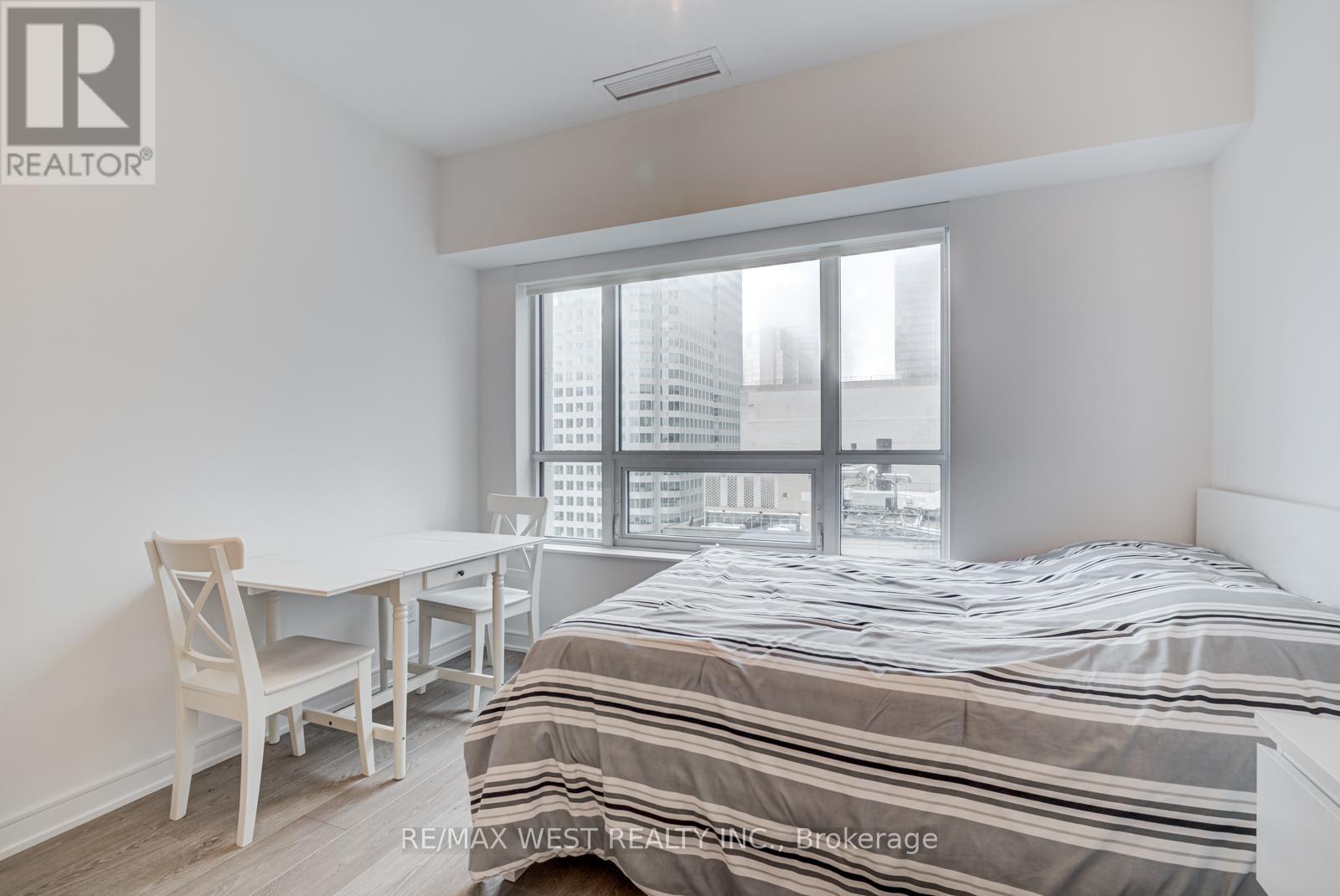 1502 - 88 Scott Street, Toronto, Ontario  M5E 0A9 - Photo 11 - C12894380