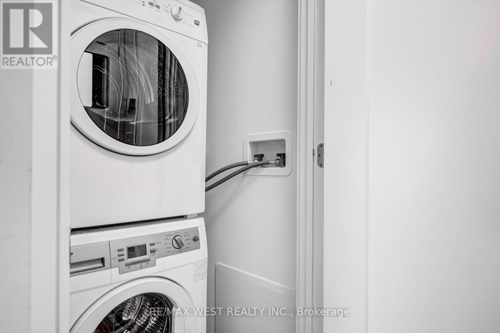 1502 - 88 Scott Street, Toronto, Ontario  M5E 0A9 - Photo 17 - C12894380