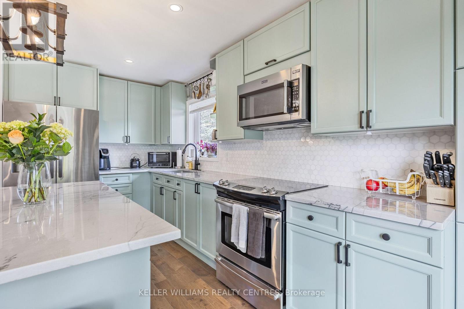 4 Selby Street, Innisfil, Ontario  L0L 1L0 - Photo 15 - N12894362