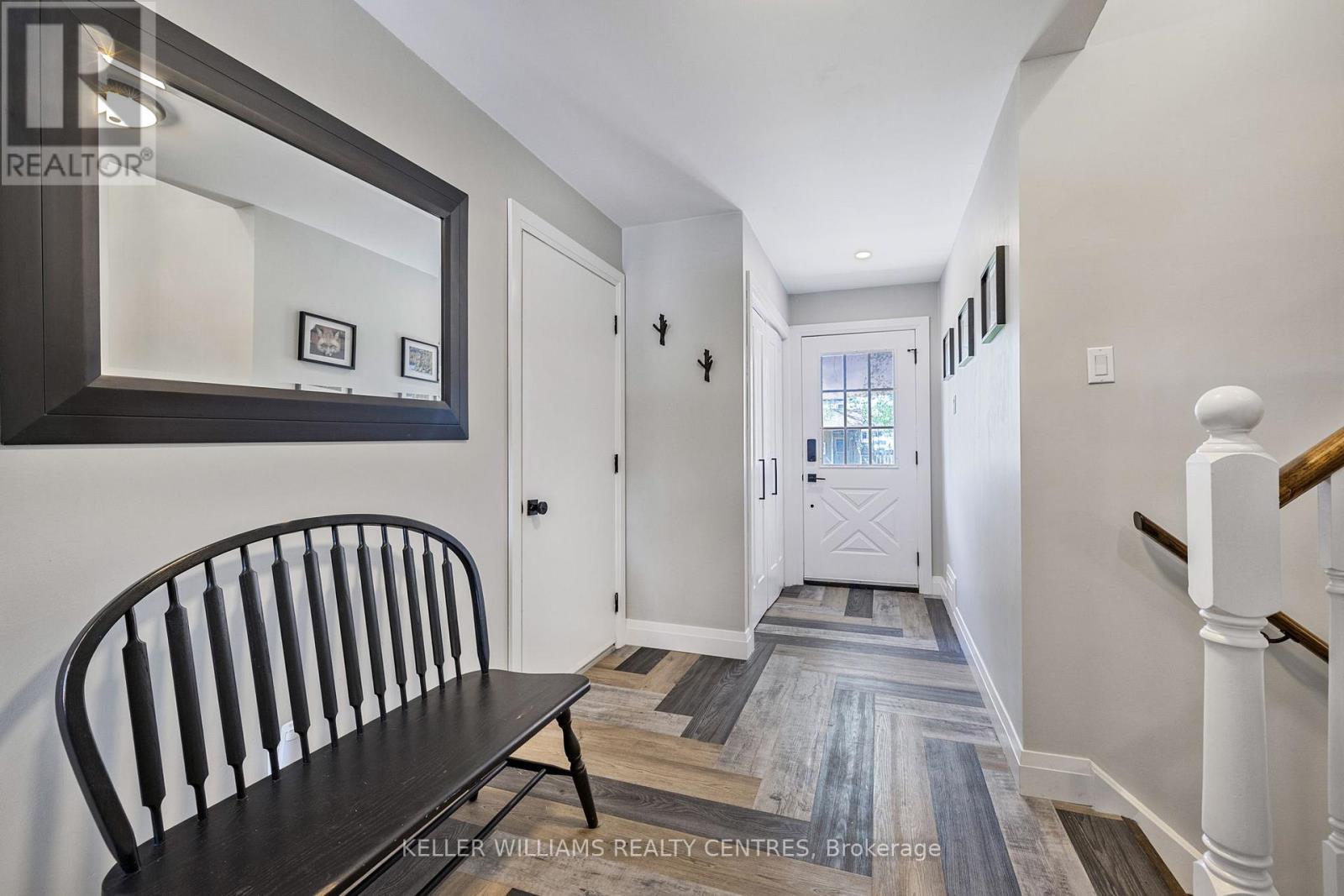 4 Selby Street, Innisfil, Ontario  L0L 1L0 - Photo 8 - N12894362