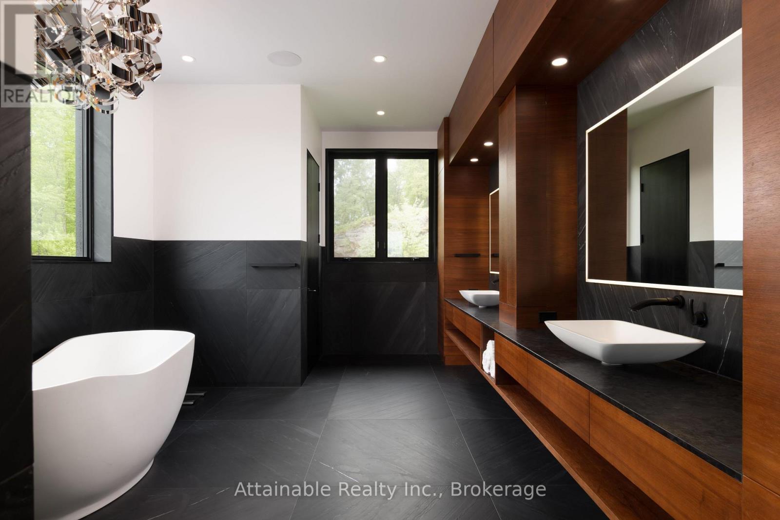 300 West Browns Road, Huntsville (Brunel), Ontario  P1H 2J3 - Photo 3 - X12787478