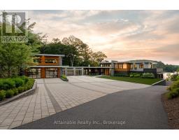 300 WEST BROWNS ROAD, Huntsville, Ontario