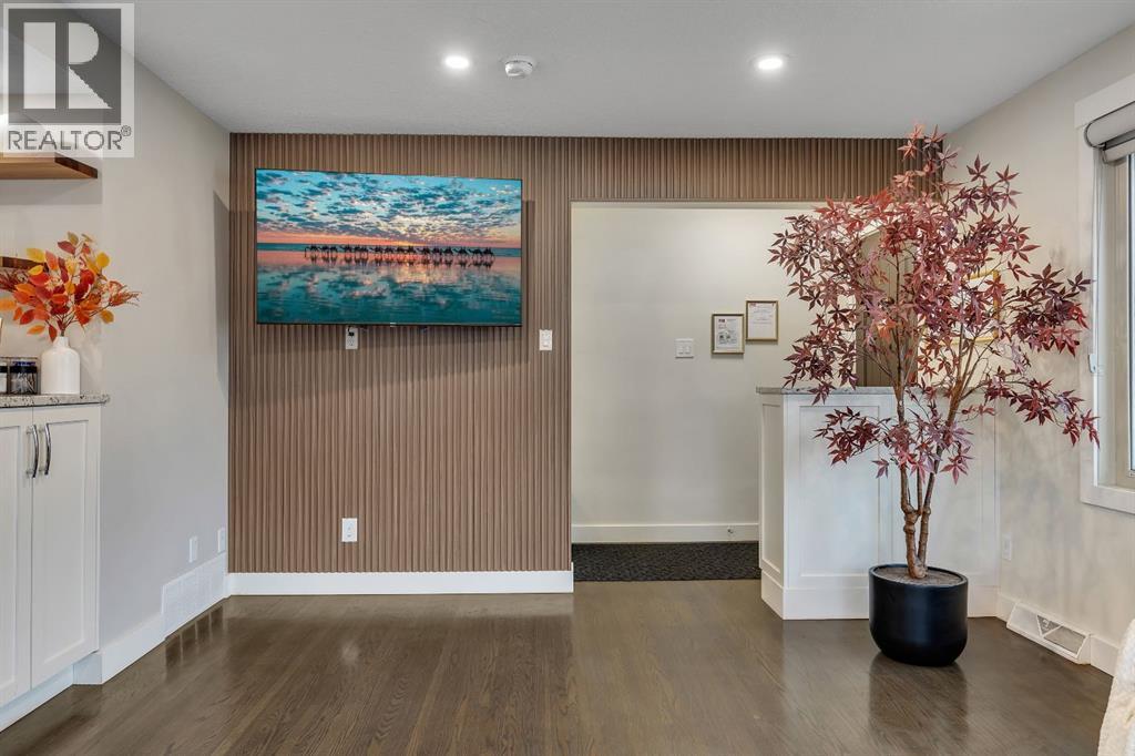 3 Cardiff Drive Nw, Calgary, Alberta  T2K 1R4 - Photo 11 - A2293404