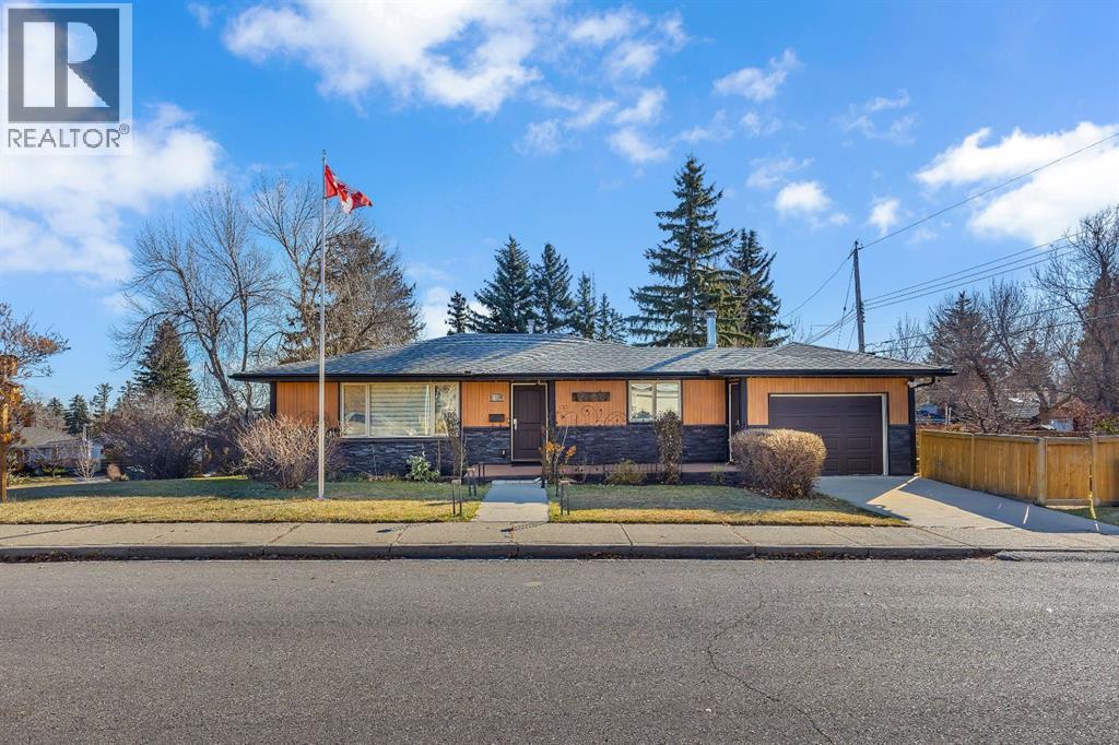 3 Cardiff Drive Nw, Calgary, Alberta  T2K 1R4 - Photo 3 - A2293404