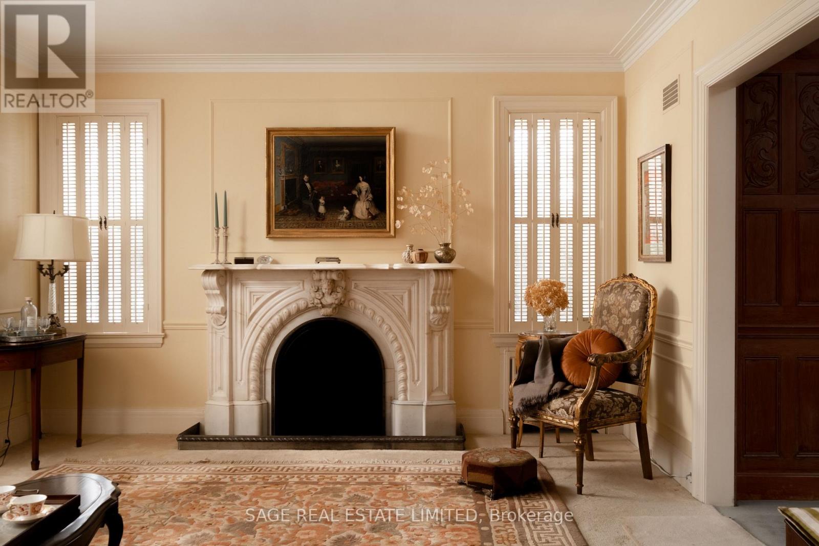 18 KING GEORGES ROAD, Toronto, Ontario