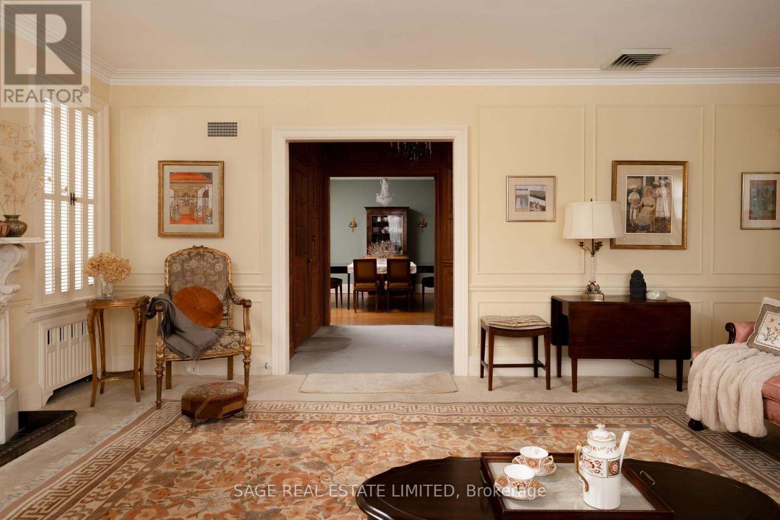 18 King Georges Road, Toronto (Kingsway South), Ontario  M8X 1K7 - Photo 11 - W12894358