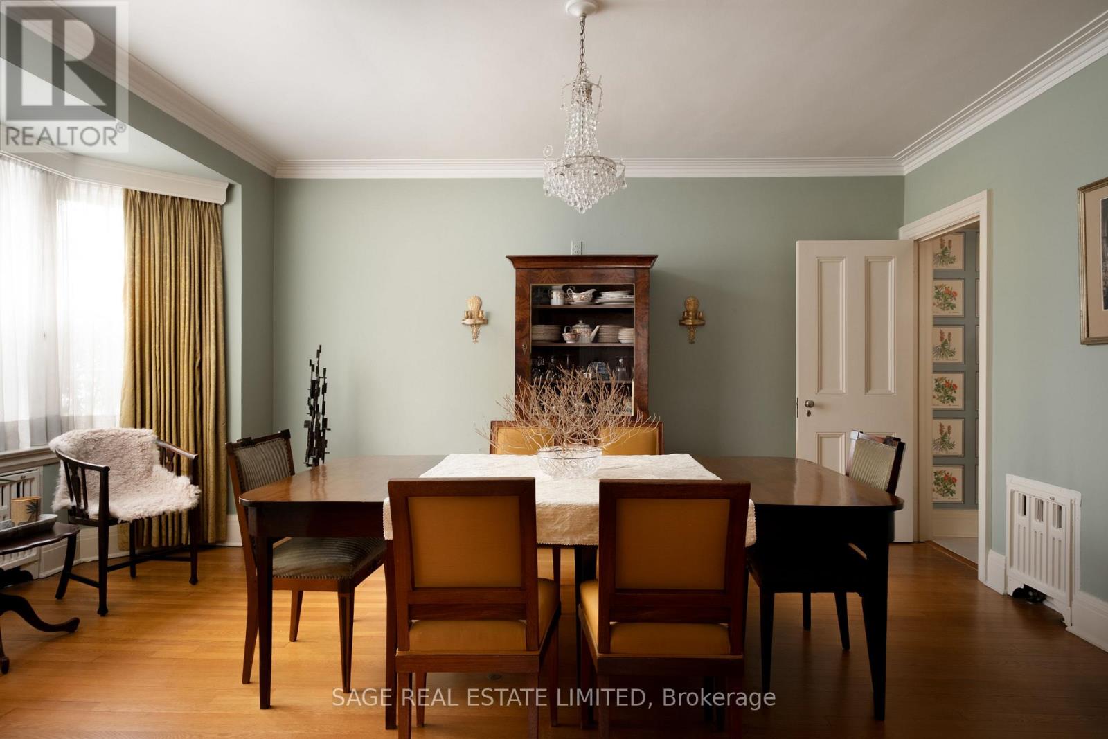 18 King Georges Road, Toronto (Kingsway South), Ontario  M8X 1K7 - Photo 12 - W12894358