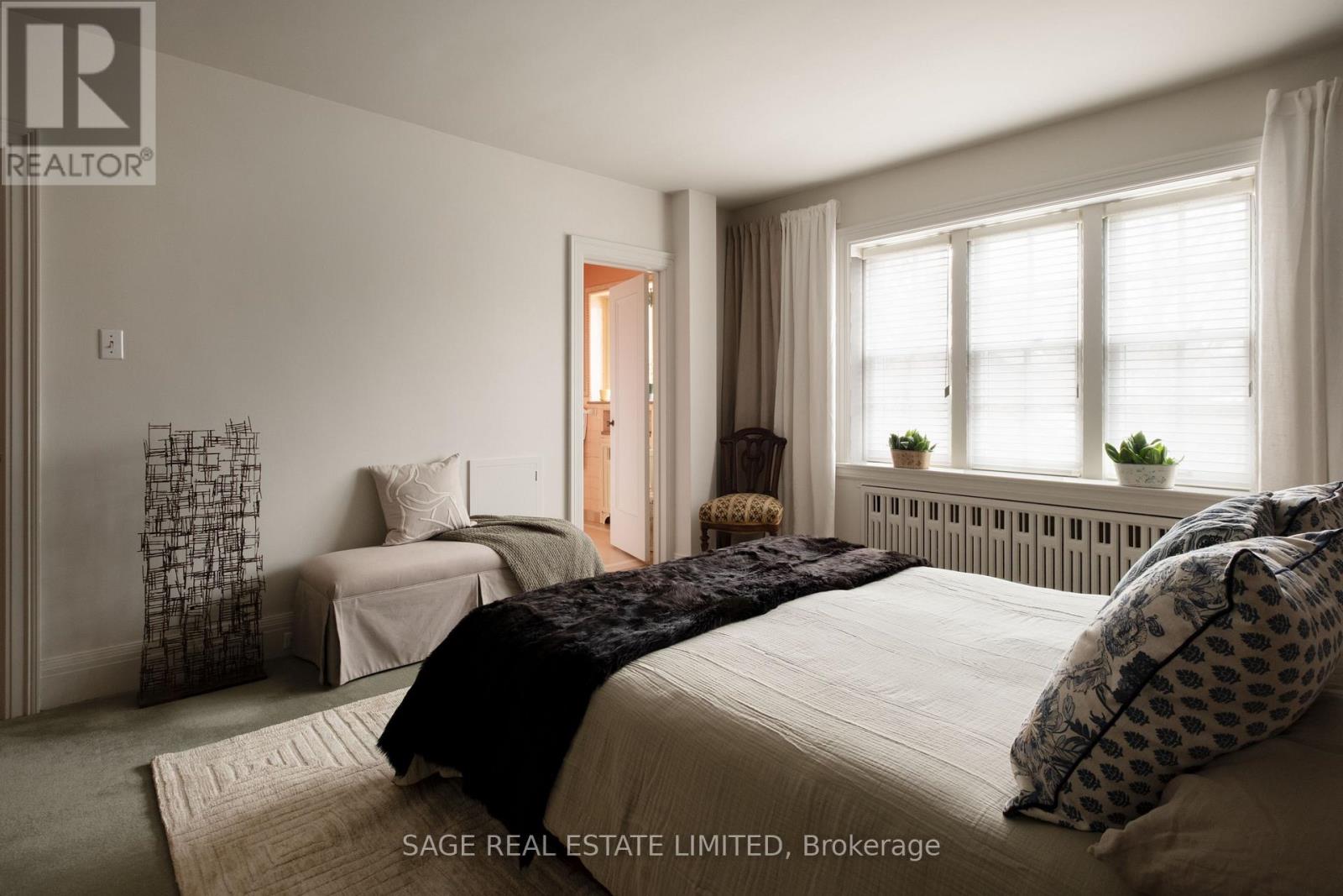 18 King Georges Road, Toronto (Kingsway South), Ontario  M8X 1K7 - Photo 30 - W12894358