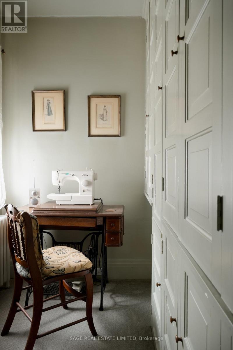 18 King Georges Road, Toronto (Kingsway South), Ontario  M8X 1K7 - Photo 38 - W12894358