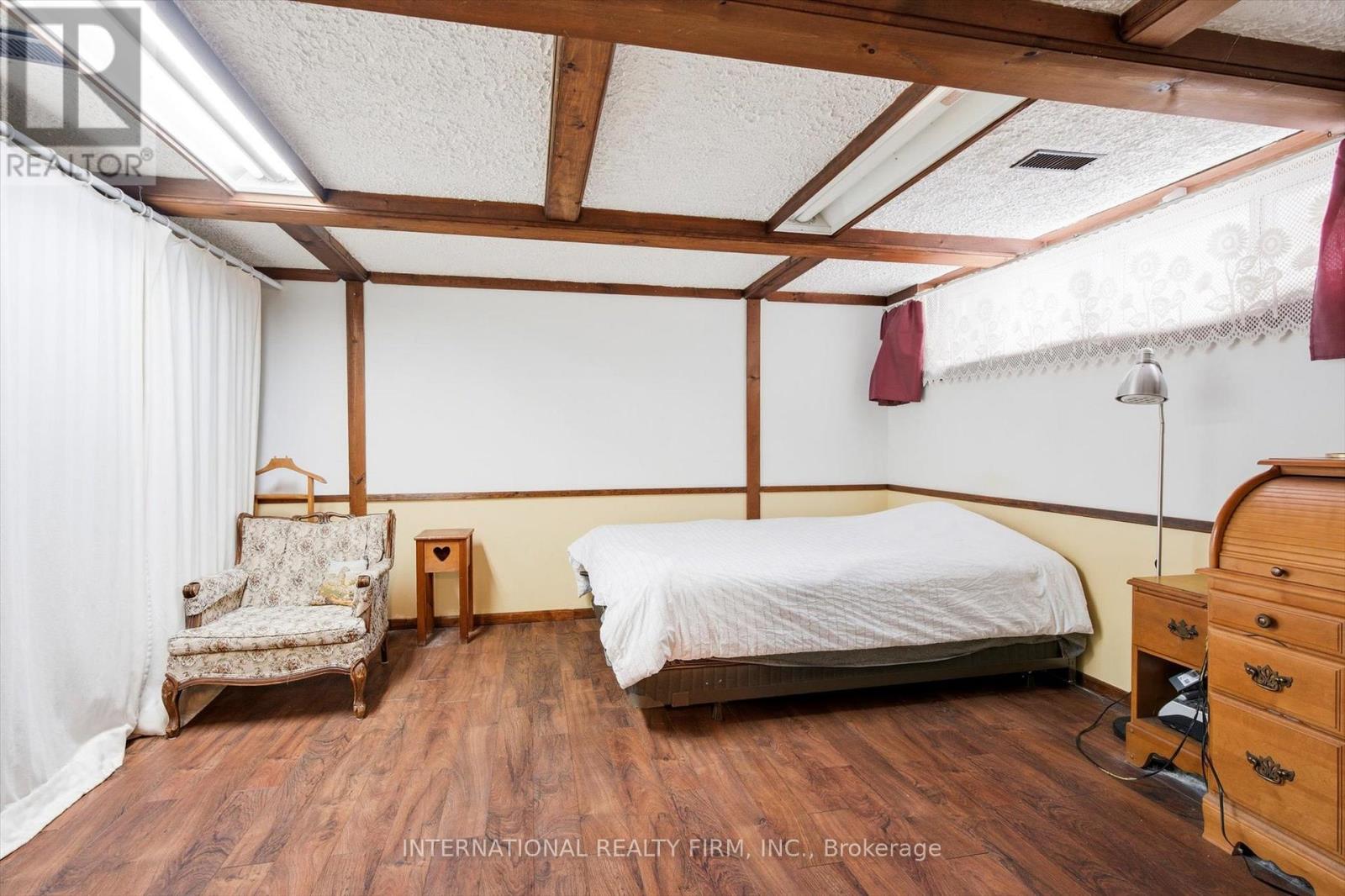 84 Hadrian Drive, Toronto, Ontario  M9W 1V4 - Photo 19 - W12894366