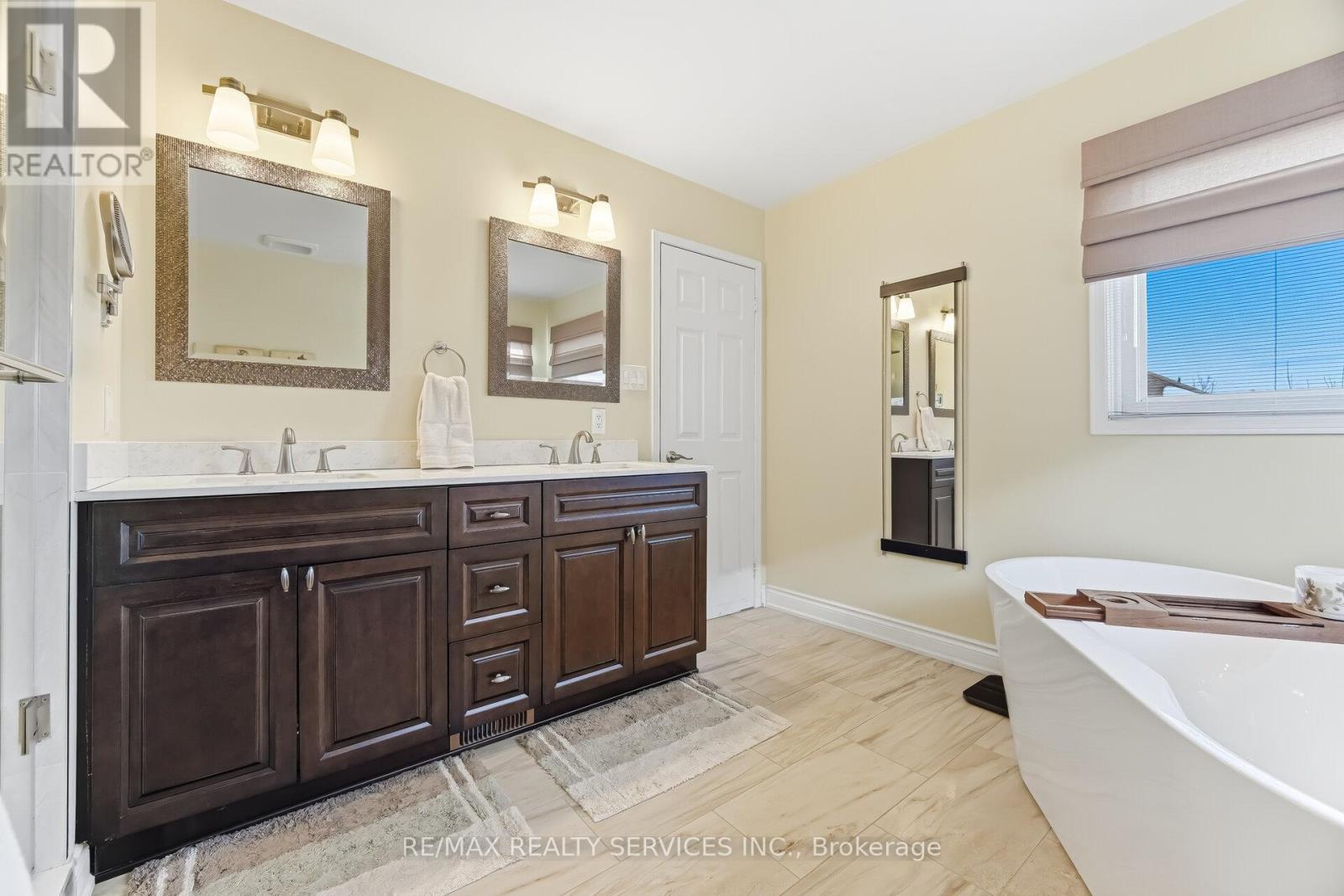 824 Drysdale Drive, Mississauga, Ontario  L5V 1X4 - Photo 32 - W12894384