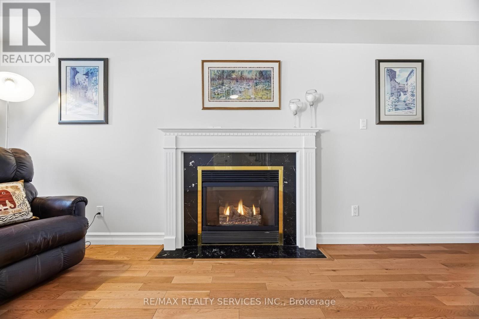 824 Drysdale Drive, Mississauga, Ontario  L5V 1X4 - Photo 7 - W12894384