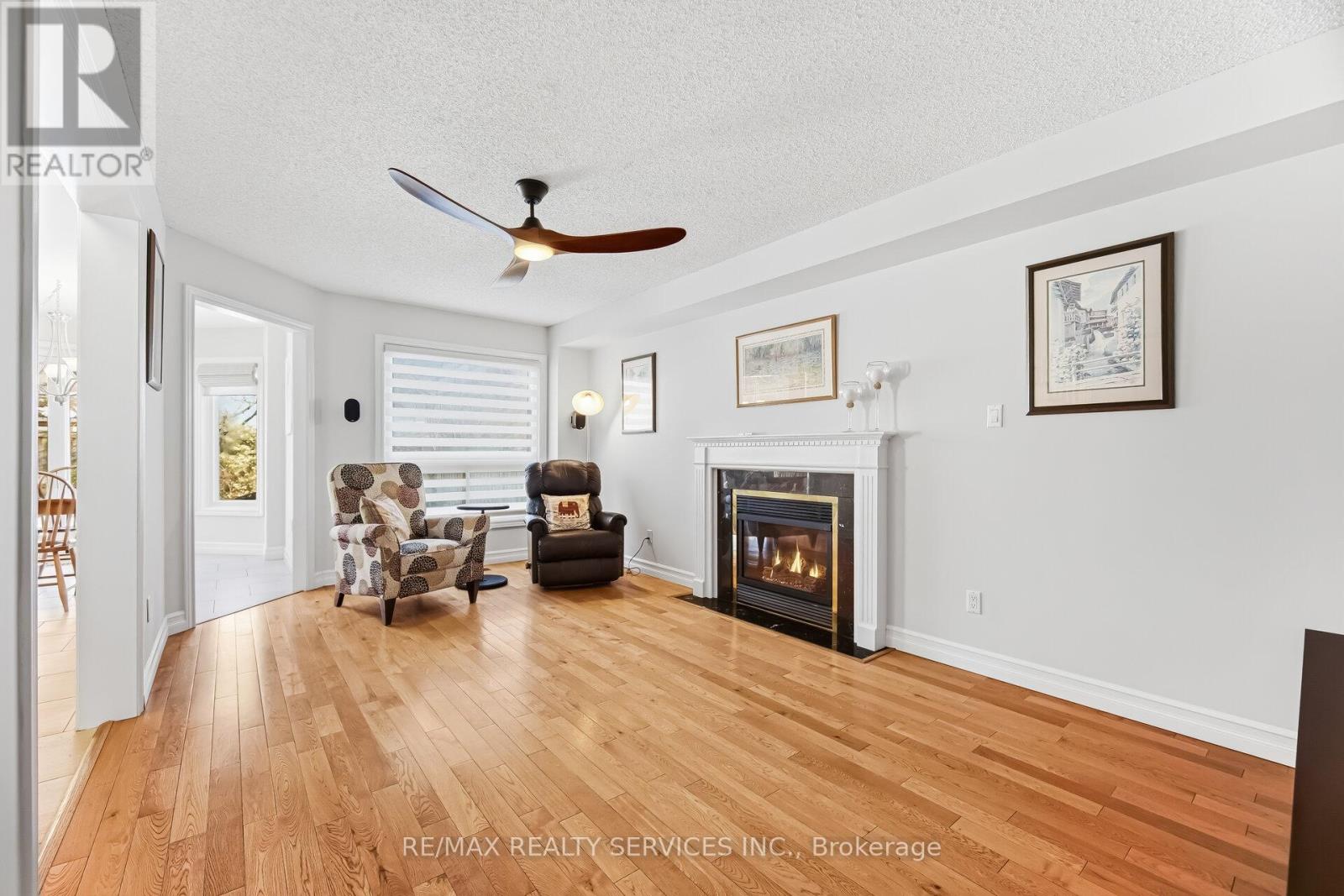 824 Drysdale Drive, Mississauga, Ontario  L5V 1X4 - Photo 8 - W12894384