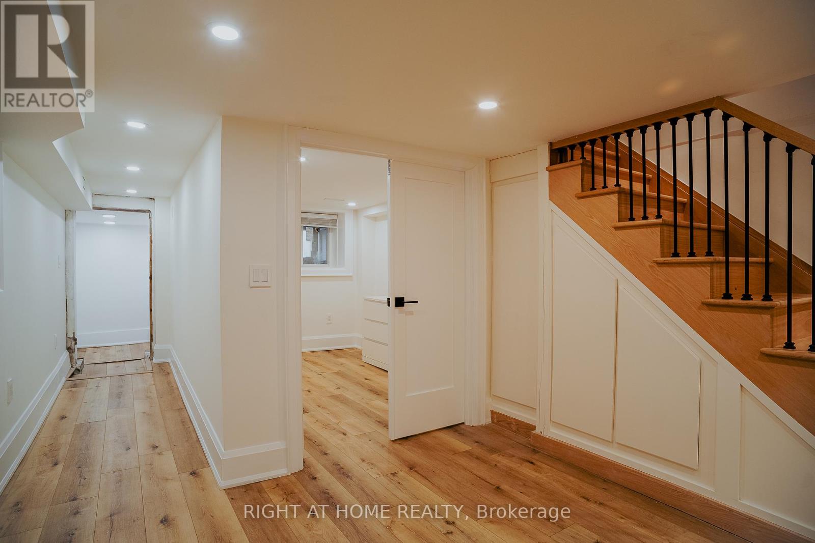 39 Sellers Avenue, Toronto (Corso Italia-Davenport), Ontario  M6E 3T4 - Photo 20 - W12894386