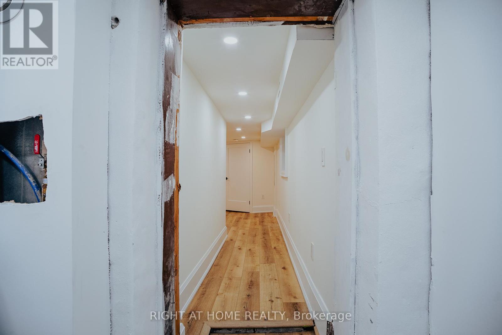 39 Sellers Avenue, Toronto (Corso Italia-Davenport), Ontario  M6E 3T4 - Photo 25 - W12894386