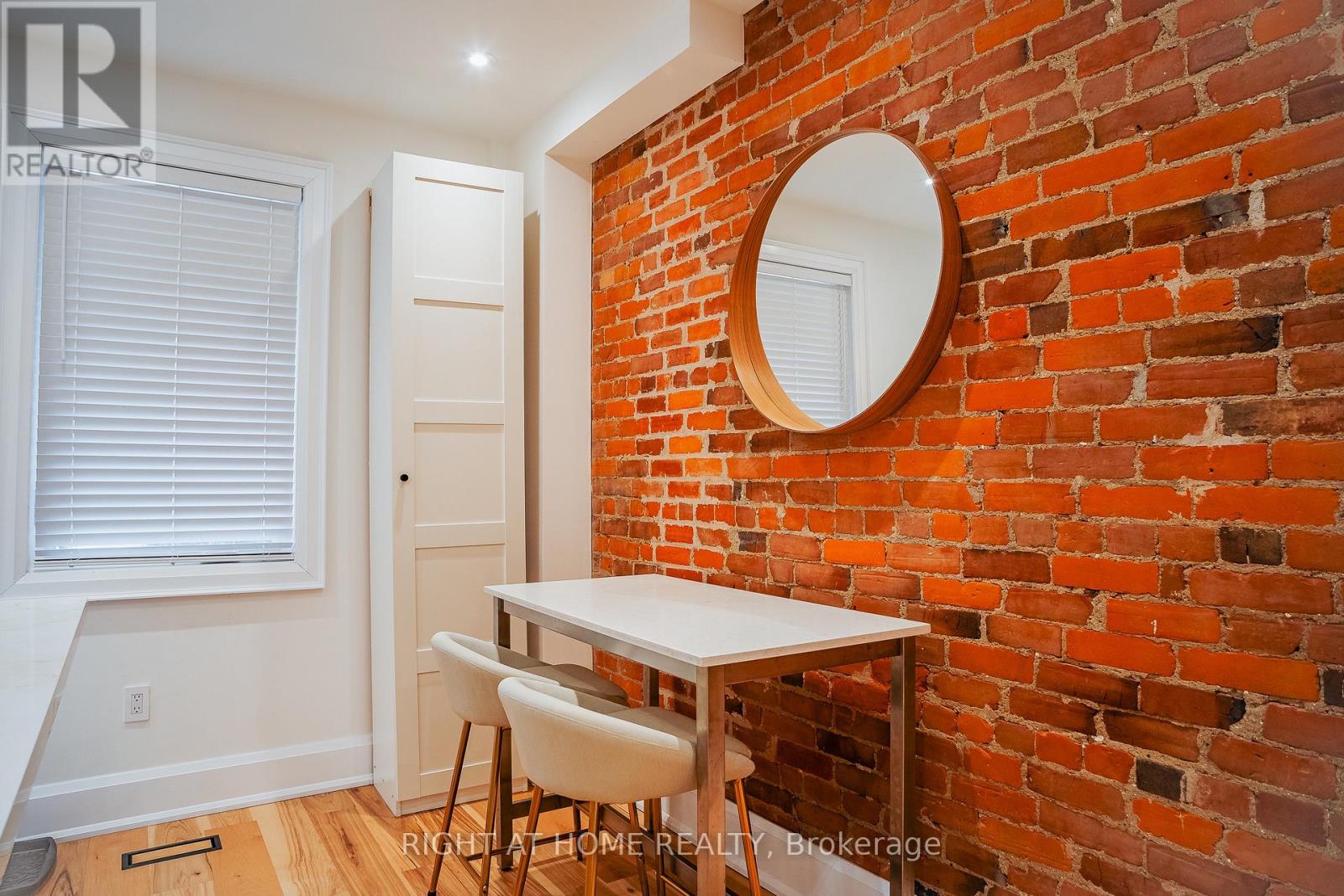 39 Sellers Avenue, Toronto (Corso Italia-Davenport), Ontario  M6E 3T4 - Photo 6 - W12894386