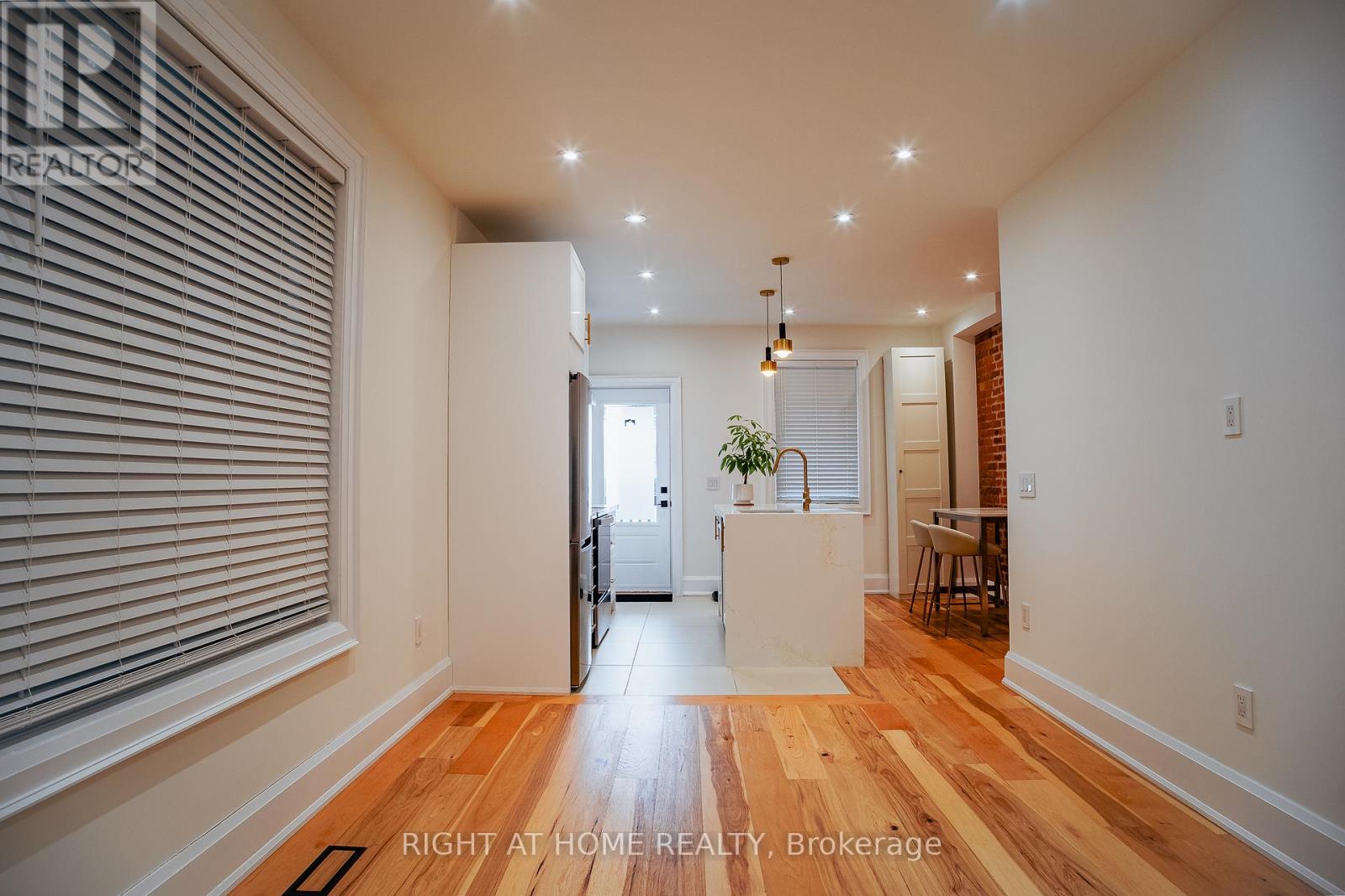 39 Sellers Avenue, Toronto (Corso Italia-Davenport), Ontario  M6E 3T4 - Photo 7 - W12894386