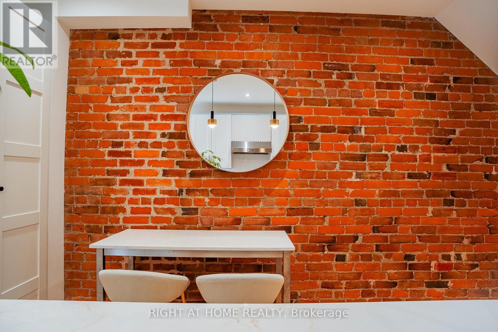 39 Sellers Avenue, Toronto (Corso Italia-Davenport), Ontario  M6E 3T4 - Photo 9 - W12894386