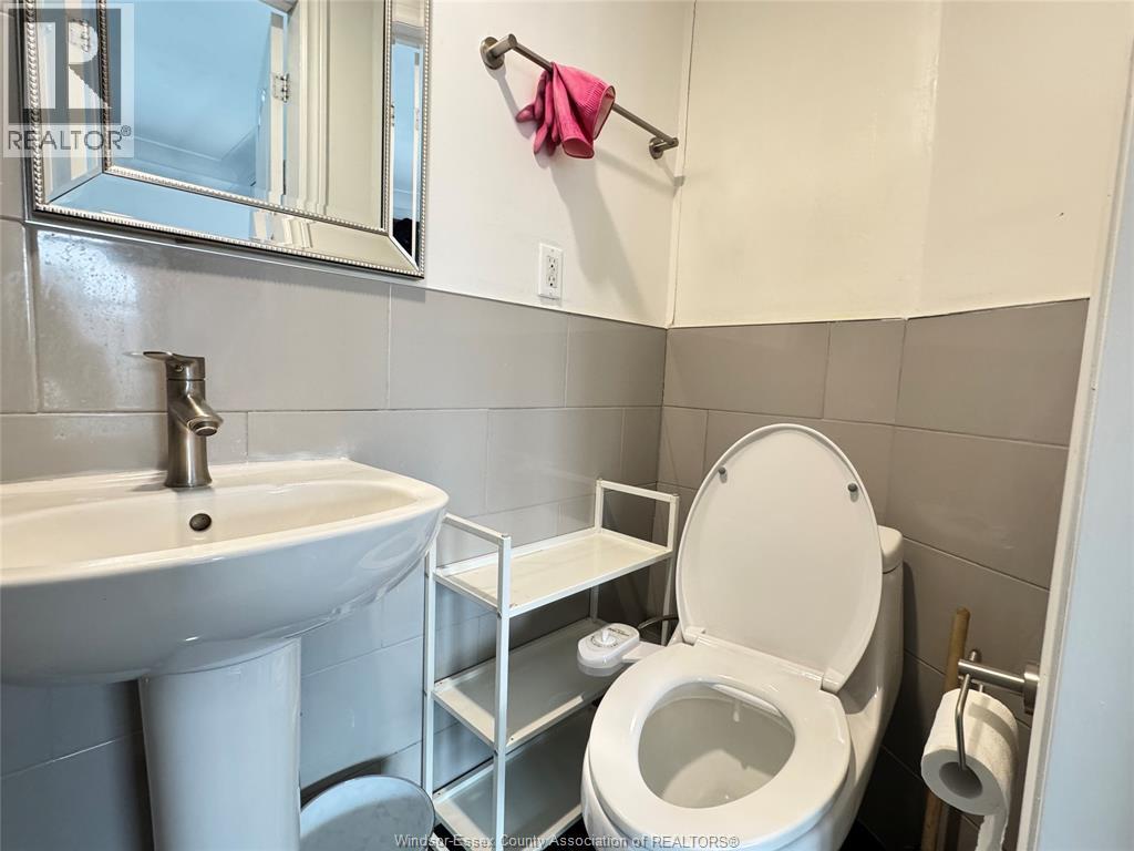 658 Rankin Avenue, Windsor, Ontario  N9B 2R9 - Photo 7 - 26005612