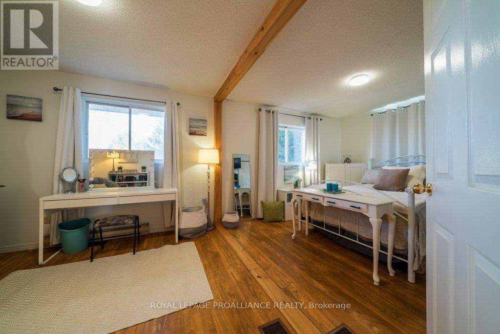 26 Dollar Crescent, Greater Napanee, Ontario  K7R 3K7 - Photo 12 - X12877152