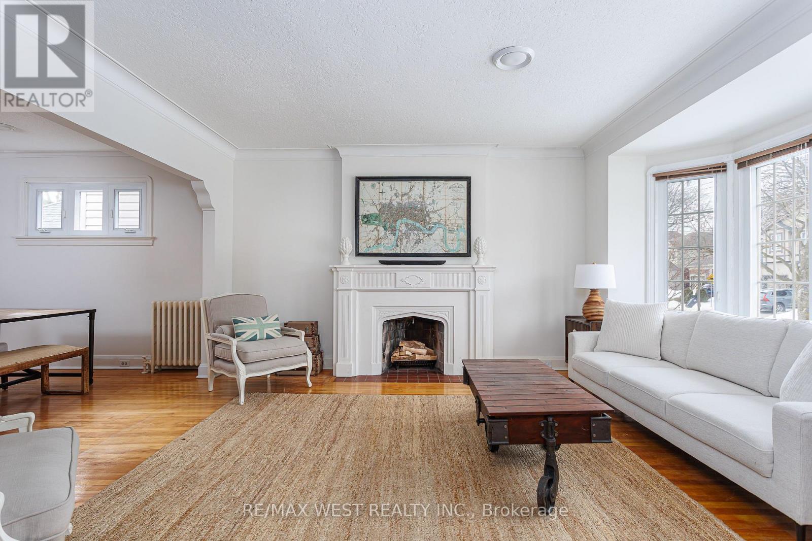 3 Glenroy Avenue, Toronto, Ontario  M8Y 2L9 - Photo 5 - W12861132