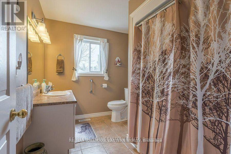 1755a Salem Road, Prince Edward County, Ontario  K0K 1T0 - Photo 19 - X12894400