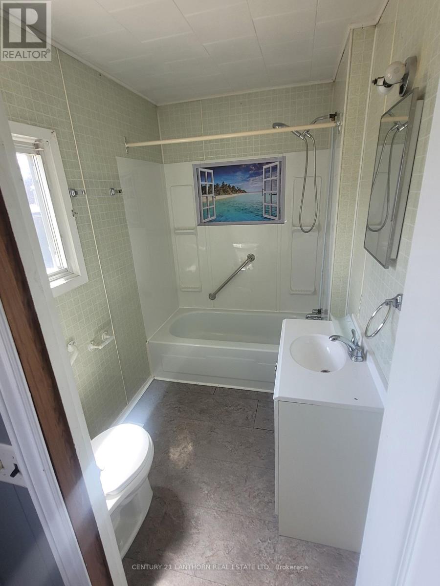 86 - 88 West Street W, Greater Napanee, Ontario  K7R 2P2 - Photo 11 - X12894416