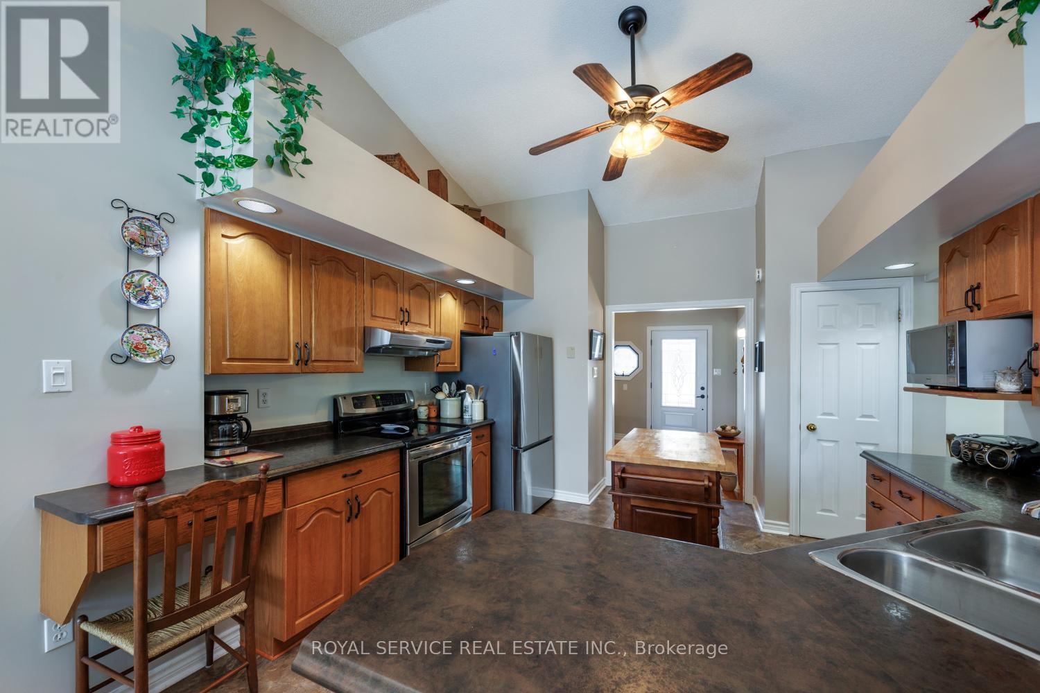 37 Russell Hill Road, Kawartha Lakes (Bobcaygeon), Ontario  K0M 1A0 - Photo 19 - X12894434