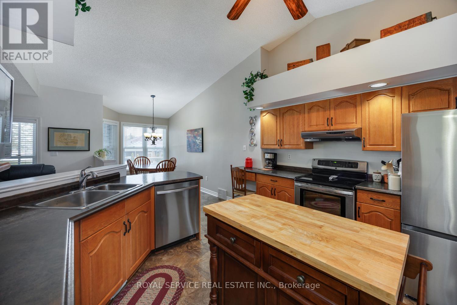 37 Russell Hill Road, Kawartha Lakes (Bobcaygeon), Ontario  K0M 1A0 - Photo 20 - X12894434