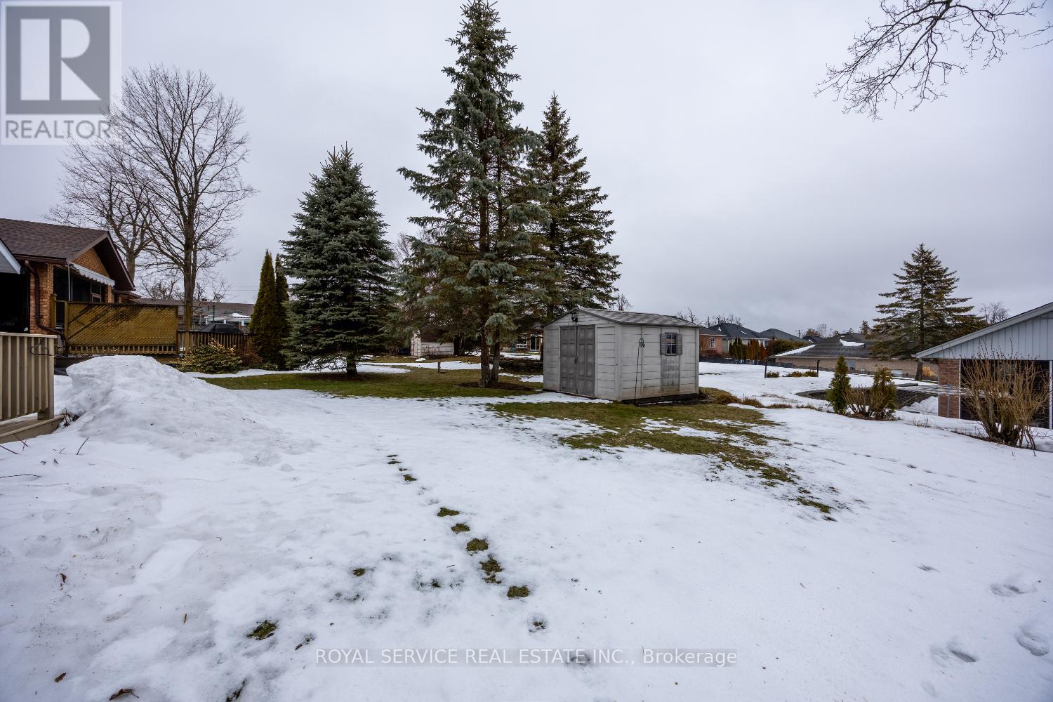 37 Russell Hill Road, Kawartha Lakes (Bobcaygeon), Ontario  K0M 1A0 - Photo 48 - X12894434