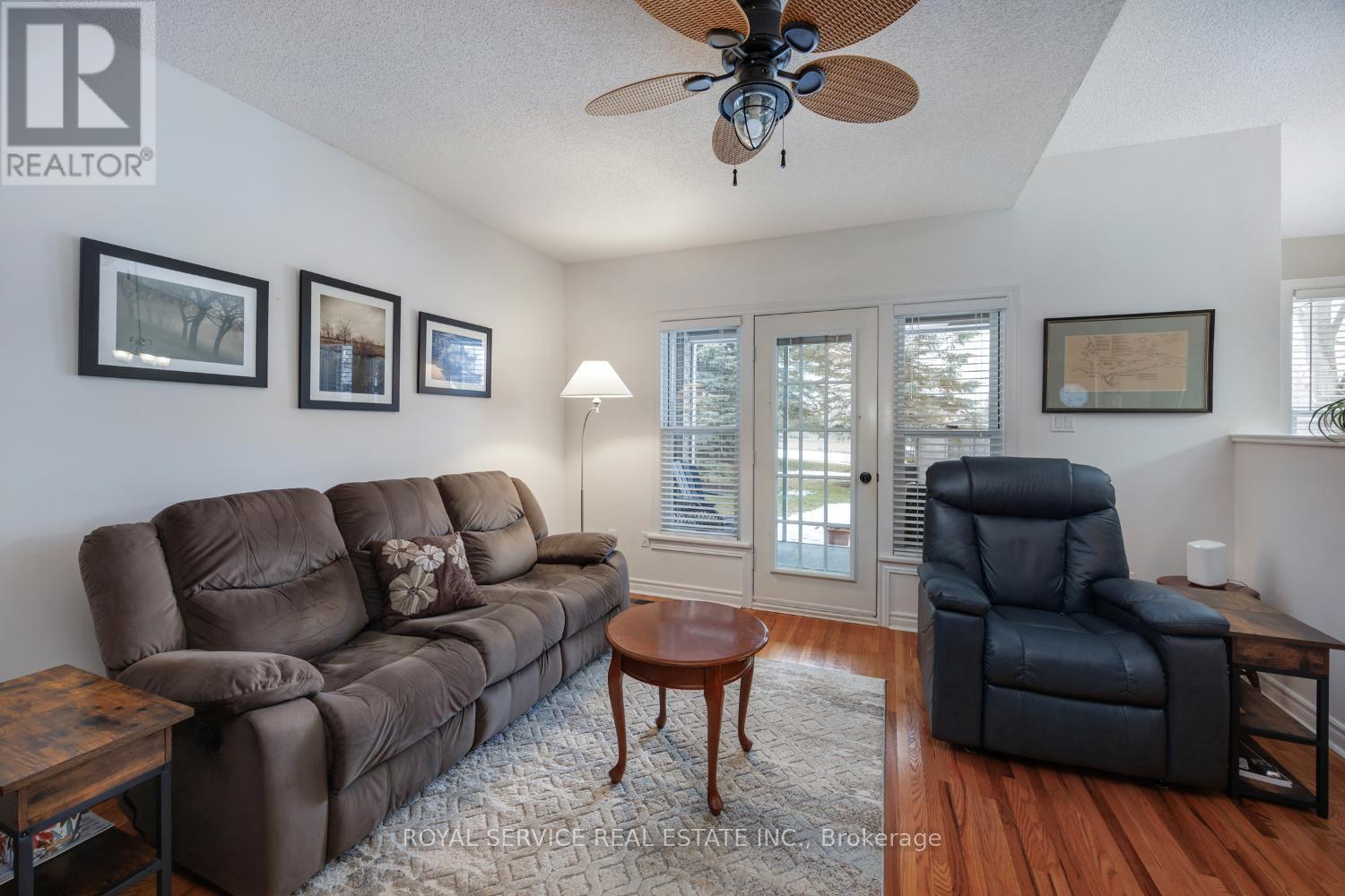 37 Russell Hill Road, Kawartha Lakes (Bobcaygeon), Ontario  K0M 1A0 - Photo 8 - X12894434