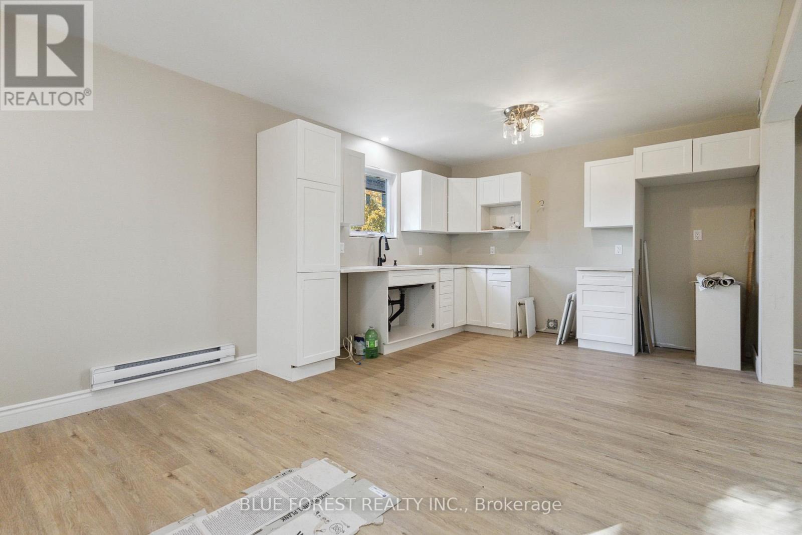 22378 Allen Road, Strathroy-Caradoc, Ontario  N0L 1W0 - Photo 10 - X12894444