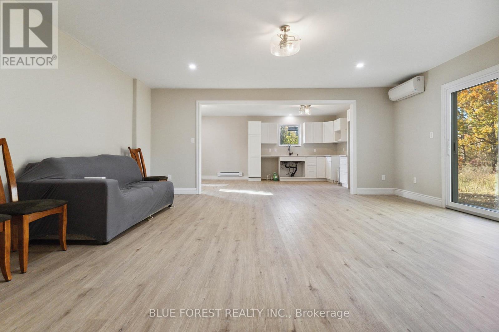 22378 Allen Road, Strathroy-Caradoc, Ontario  N0L 1W0 - Photo 14 - X12894444