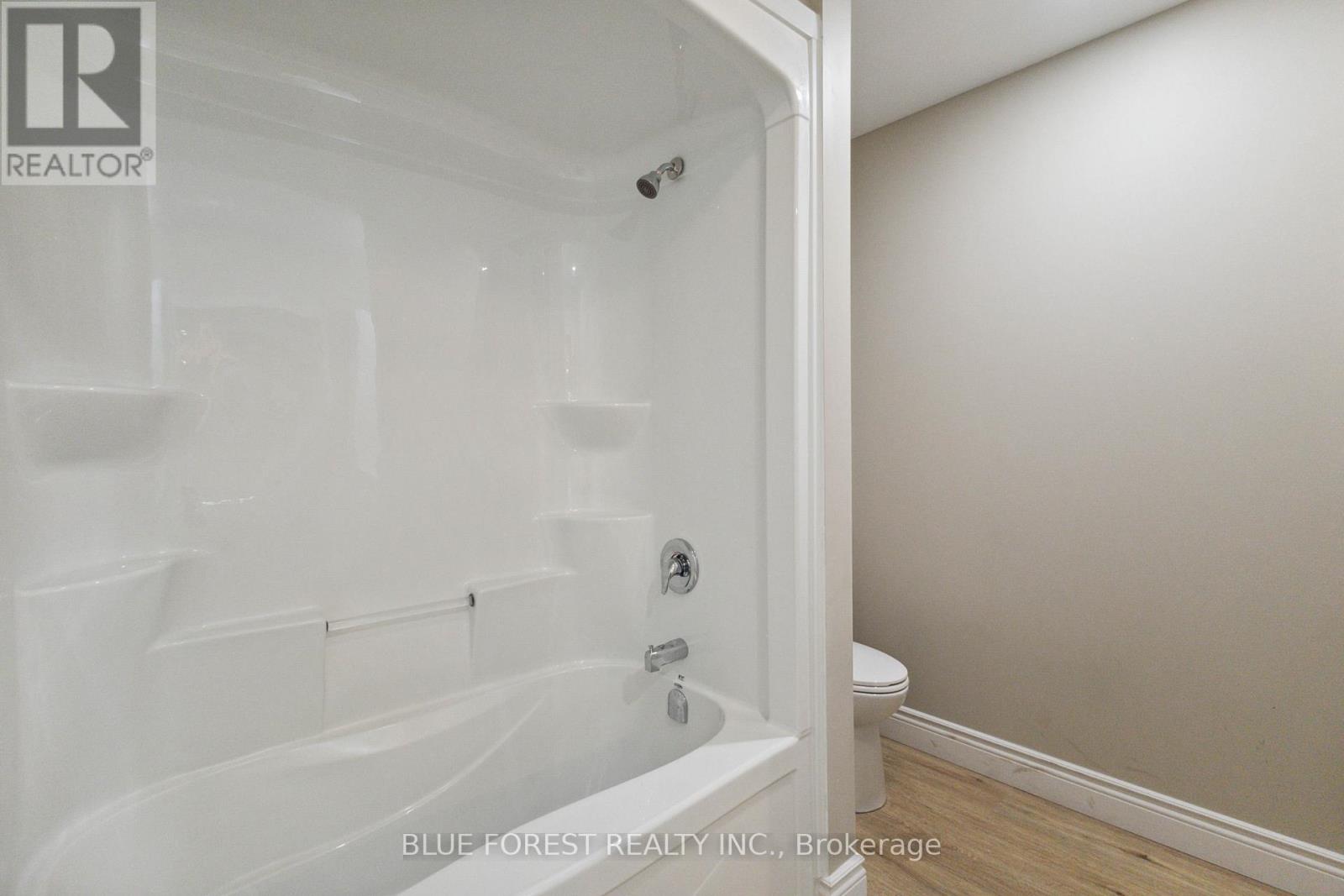 22378 Allen Road, Strathroy-Caradoc, Ontario  N0L 1W0 - Photo 19 - X12894444