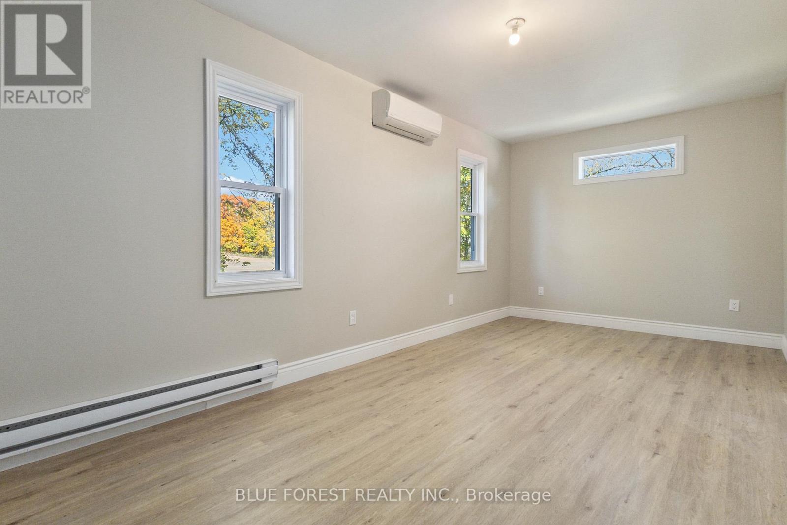 22378 Allen Road, Strathroy-Caradoc, Ontario  N0L 1W0 - Photo 20 - X12894444