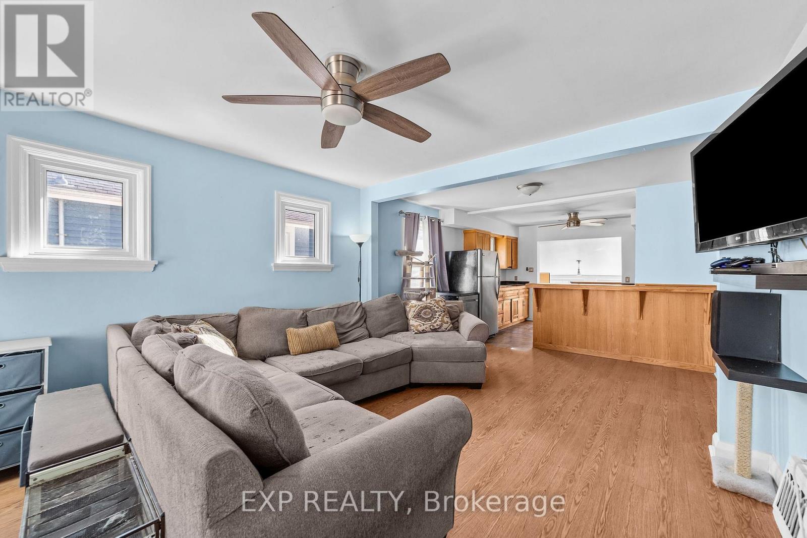 65 Jacqueline Street, London South (South I), Ontario  N5Z 3P8 - Photo 3 - X12894454