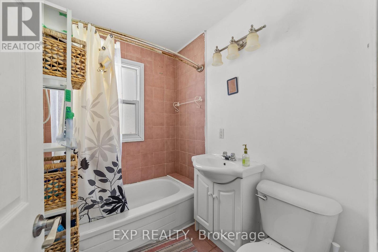 65 Jacqueline Street, London South (South I), Ontario  N5Z 3P8 - Photo 7 - X12894454