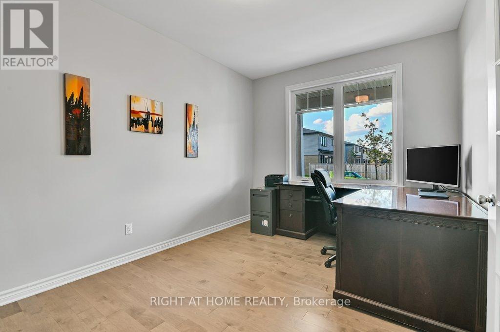 844 Snowdrop Crescent, Ottawa, Ontario  K1T 0X7 - Photo 4 - X12894410