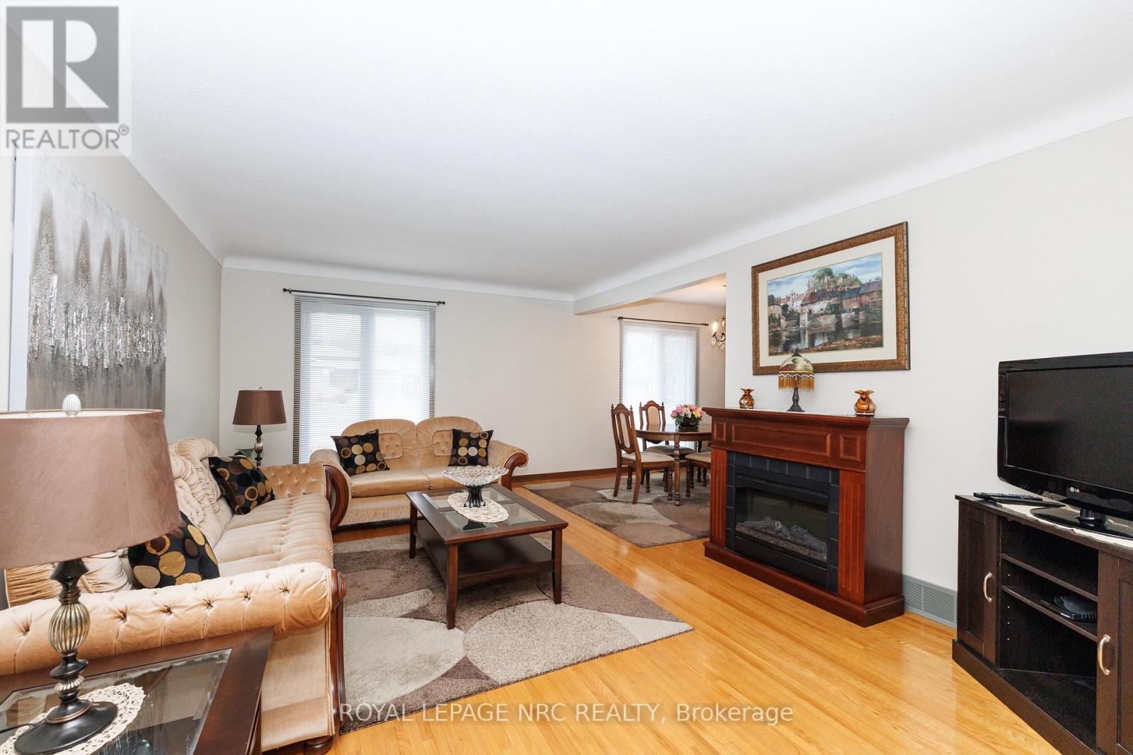 6852 Corwin Crescent, Niagara Falls, Ontario  L2G 2M7 - Photo 5 - X12894426